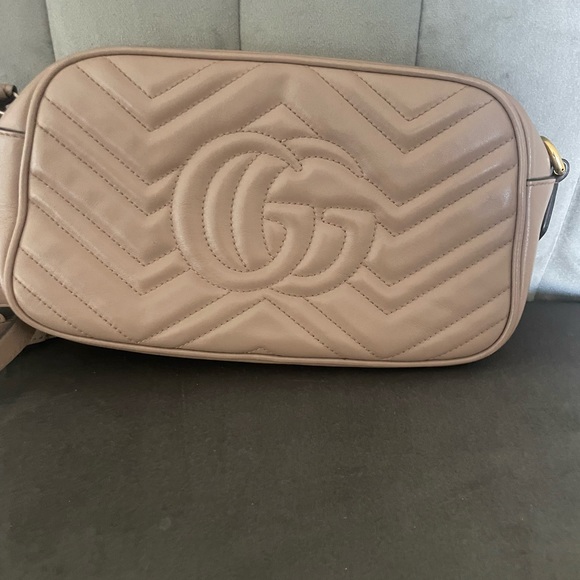 Gucci Marmont Small Shoulder Bag - Picture 2 of 5
